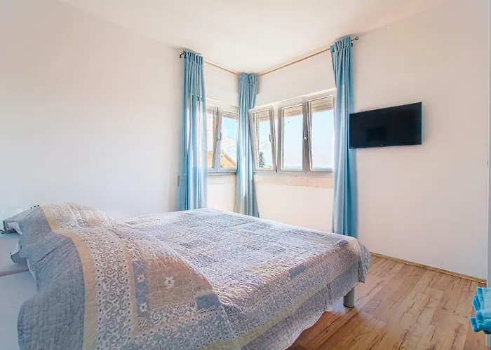 Nella Appartamento *