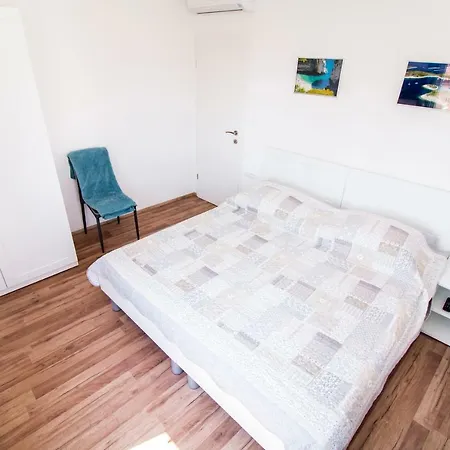 Apartment Nella *